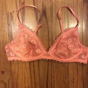 Victoria’s Secret Coral Lace Bra Bralette